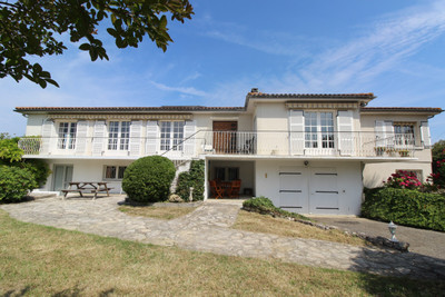 Maison à vendre à Condom, Gers, Midi-Pyrénées, avec Leggett Immobilier