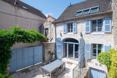 French property for sale in Meursault, Côte-d'Or - €789,000 - photo 2