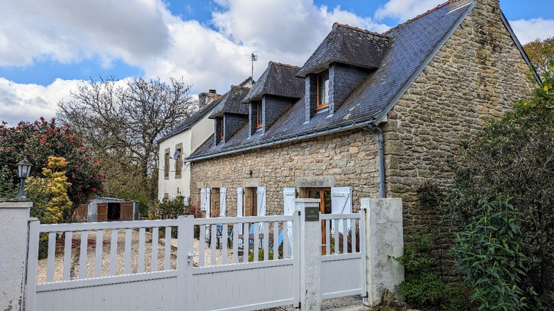 French property for sale in Langonnet, Morbihan - €424,000 - photo 9