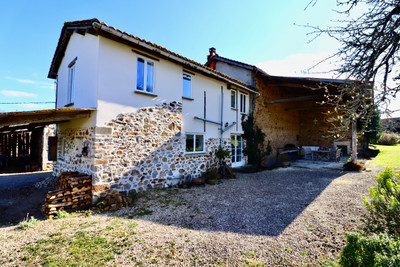 French property for sale in Écuras, Charente - €299,750 - photo 5