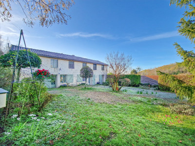 Maison à vendre à Saint-Mary, Charente, Poitou-Charentes, avec Leggett Immobilier