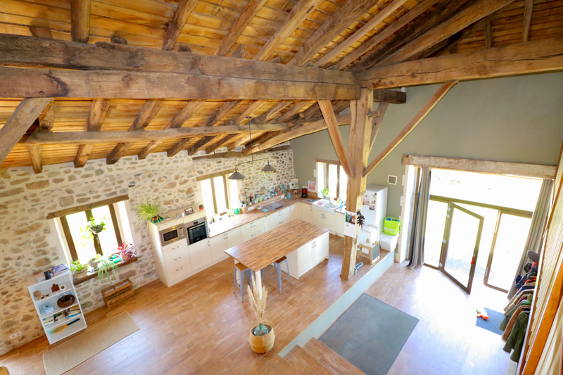 French property for sale in Écuras, Charente - €250,380 - photo 5