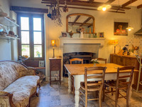Maison à vendre à Beugnon-Thireuil, Deux-Sèvres - 235.000 € - photo 5