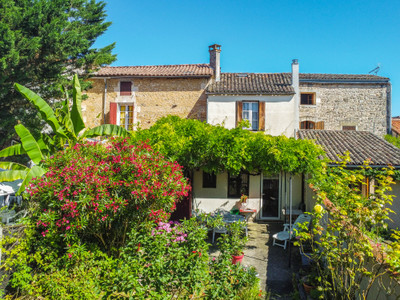 French property for sale in Angoulême, Charente - €152,000 - photo 11