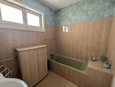 French property for sale in Angoulême, Charente - €129,600 - photo 6