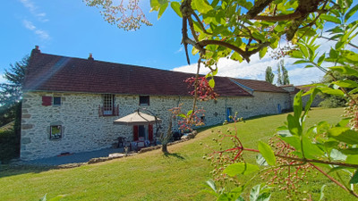 French property for sale in Auzances, Creuse - €149,900 - photo 1