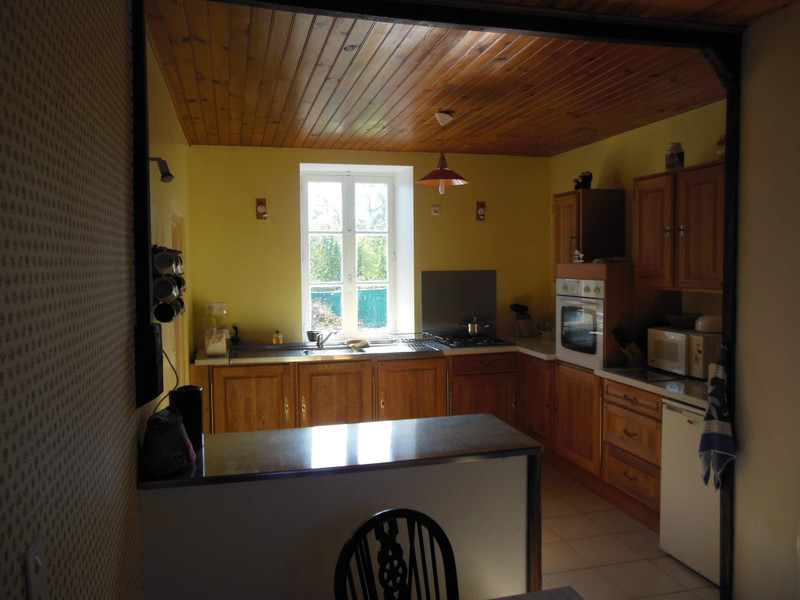 French property for sale in Crozant, Creuse - photo 6