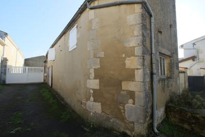 Maison à vendre à Voissay, Charente-Maritime, Poitou-Charentes, avec Leggett Immobilier