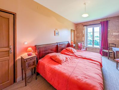 French property for sale in Chaunac, Charente-Maritime - €678,400 - photo 11