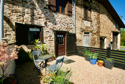 French property for sale in Massignac, Charente - €80,000 - photo 5