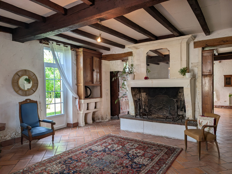 French property for sale in Condéon, Charente - €485,000 - photo 4