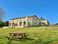 Maison à vendre à La Barde, Charente-Maritime - 595.000 € - photo 1