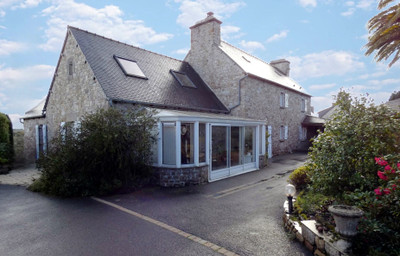 French property for sale in Plourivo, Côtes-d'Armor - €599,000 - photo 2