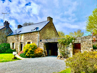 houses and homes for sale inSaint-Vincent-sur-OustMorbihan Brittany