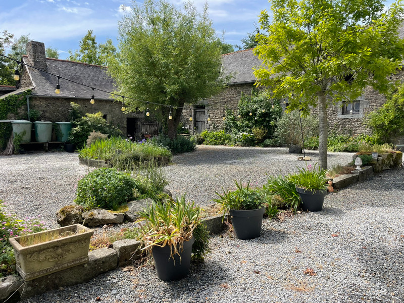 French property for sale in Le Mené, Côtes-d'Armor - €365,700 - photo 3