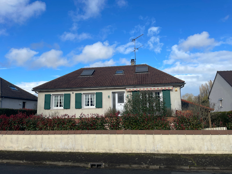 Maison à vendre à Saint-Saturnin, Sarthe - 270 300 € - photo 1