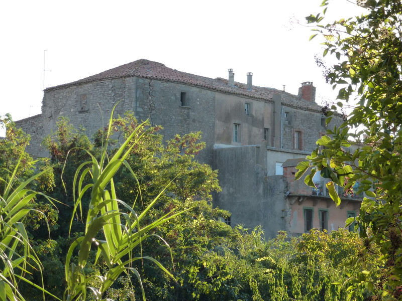 House for sale in Pépieux Aude Part of a village chateau in the