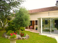 Maison à vendre à Deviat, Charente - 252 688 € - photo 1