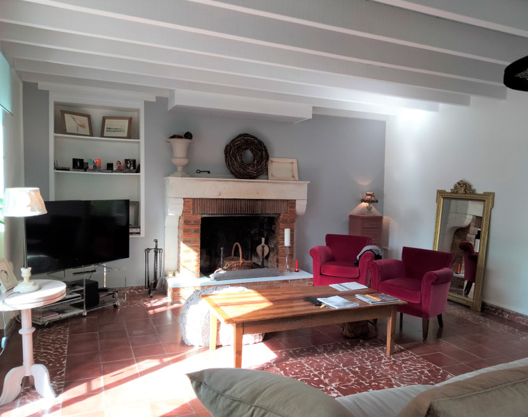 French property for sale in Angoulême, Charente - €220,000 - photo 4