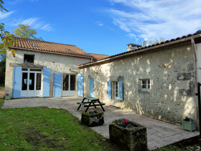 Maison à vendre à Champagne-et-Fontaine, Dordogne, Aquitaine, avec Leggett Immobilier