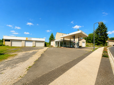 Commerce à vendre à Montboyer, Charente, Poitou-Charentes, avec Leggett Immobilier
