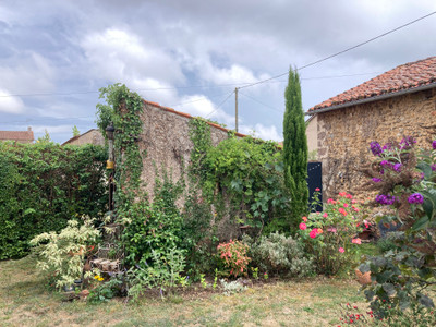 French property for sale in Millac, Vienne - €112,750 - photo 9