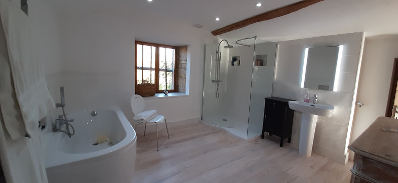 French property for sale in Chatain, Vienne - &#8364;347,500 - photo 9