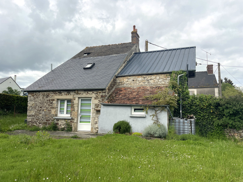 French property for sale in Neuilly-le-Vendin, Mayenne - €63,000 - photo 8