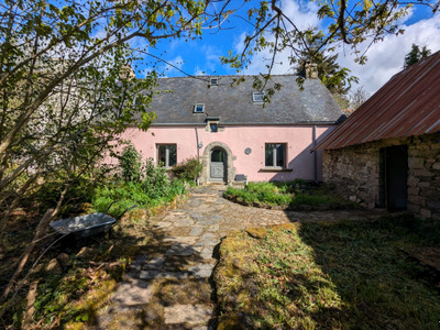 French property for sale in Gourin, Morbihan - €189,000 - photo 1