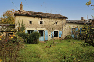 Maison à vendre à Saint-Sauvant, Vienne, Poitou-Charentes, avec Leggett Immobilier