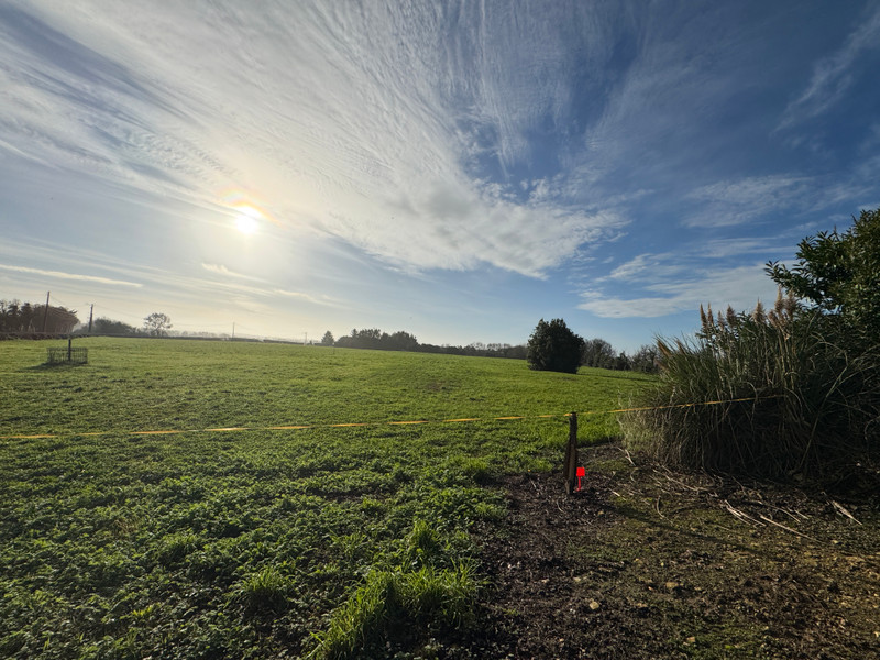 French property for sale in Saint-Vincent-sur-Jard, Vendée - €457,500 - photo 2