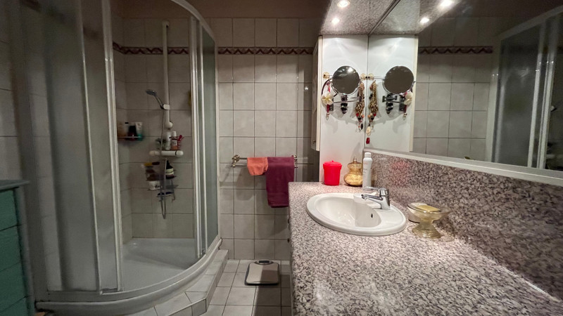 French property for sale in Avignon, Vaucluse - €257,000 - photo 4