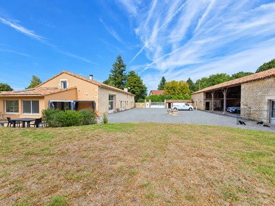 house for sale in Deux-Sèvres