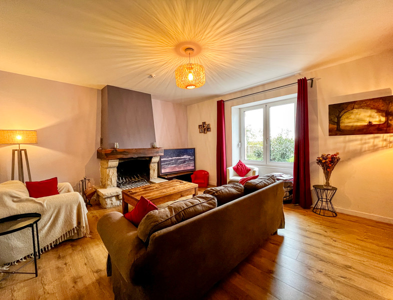 French property for sale in Acigné, Ille-et-Vilaine - €462,765 - photo 2