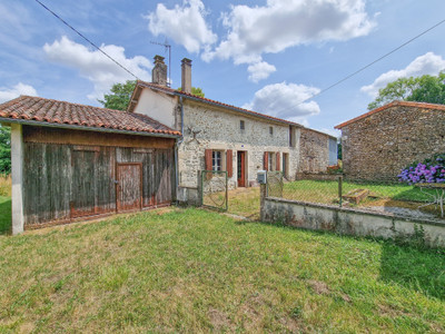 Maison à vendre à Le Bouchage, Charente, Poitou-Charentes, avec Leggett Immobilier