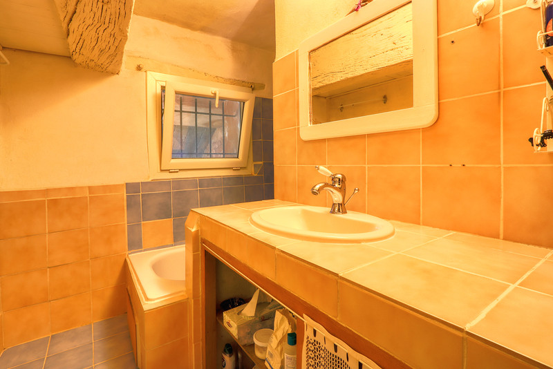 French property for sale in Roussillon, Vaucluse - €437,000 - photo 7