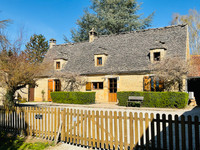 houses and homes for sale inSaint-GenièsDordogne Aquitaine