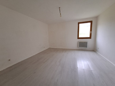 French property for sale in Vaumas, Allier - €99,660 - photo 6