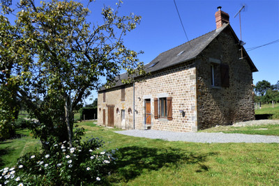 Maison à vendre à Sainte-Marie-du-Bois, Mayenne, Pays de la Loire, avec Leggett Immobilier