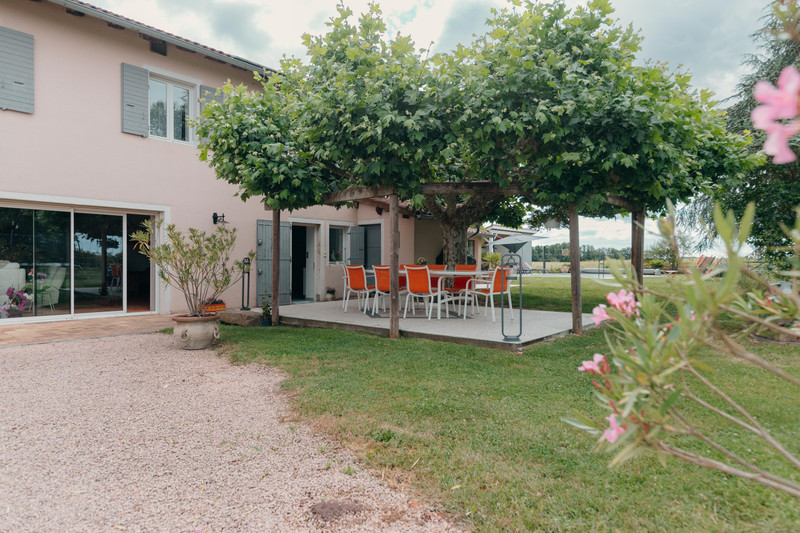 French property for sale in Taponas, Rhône - €920,000 - photo 9