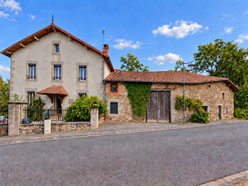 French property for sale in Javerdat, Haute-Vienne - €243,960 - photo 0