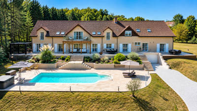 French property for sale in Les Farges, Dordogne - €1,223,404 - photo 2