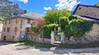 Maison à vendre à Entraigues, Isère, Rhône-Alpes, avec Leggett Immobilier