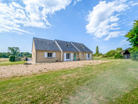 Maison à vendre à Noyant-Villages, Maine-et-Loire - 345.000 € - photo 1