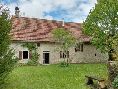 Maison à vendre à Roche-le-Peyroux, Corrèze, Limousin, avec Leggett Immobilier