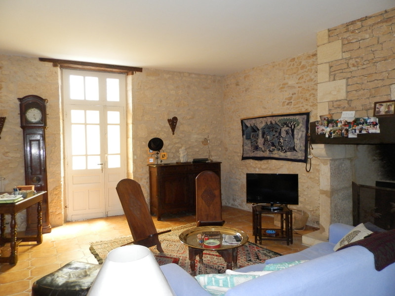 French property for sale in Montignac, Dordogne - &#8364;273,000 - photo 3