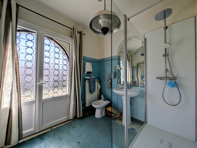 French property for sale in Castres, Tarn - €420,000 - photo 7