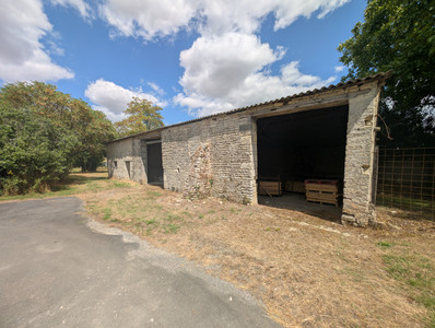 French property for sale in Aubigné, Deux-Sèvres - €110,000 - photo 4
