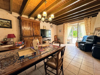 Propriété à vendre à Saint-Quentin-de-Chalais, Charente - 215 000 € - photo n°4