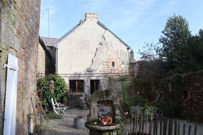 French property for sale in Guémené-sur-Scorff, Morbihan - €175,500 - photo 8